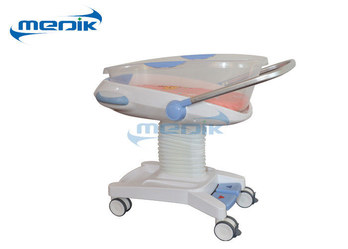 Touch Penal Medical Baby Cribs Height With Weighing Scale System Fit Infant