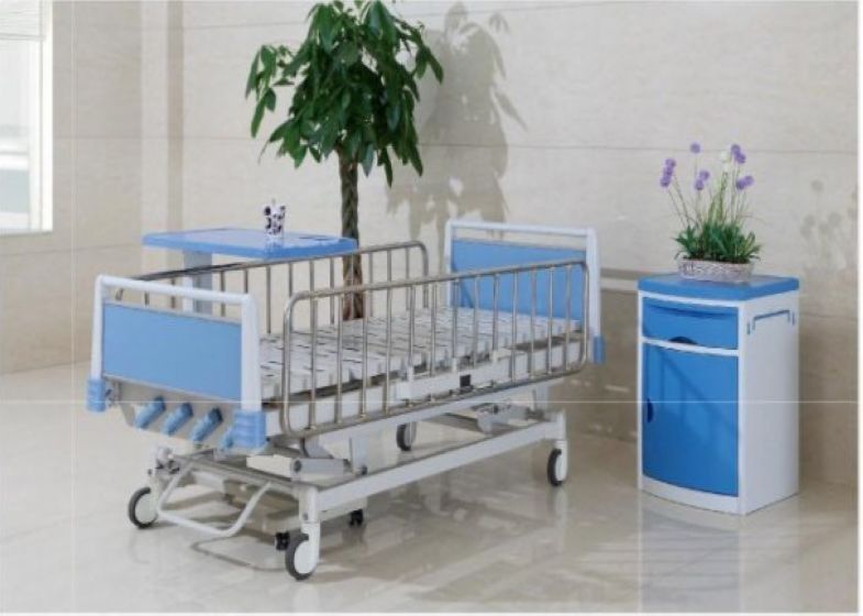 Multi Function Manual Hospital Pediatric Hospital Beds With Four Cranks